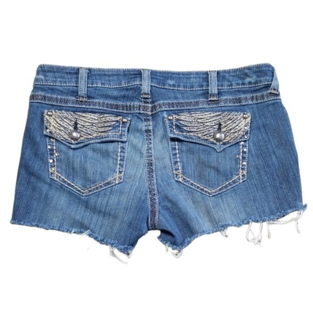 Ariat Denim Ruby Distressed Embroidered Rhinestone Frayed Hem Jean‎ Shorts 32